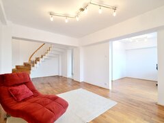 Piata Unirii 12, Fantani, Centrul Civic, Mitropolie, Palatul Parlamentului